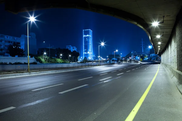 Auto-estrada à noite — Fotografia de Stock