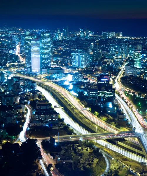 Városképet gazdagító épületnek szánták, éjjel — Stock Fotó