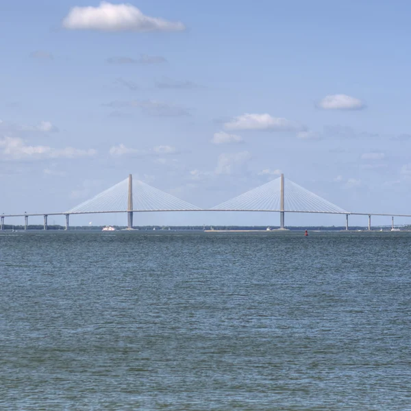Paisagem Oceânica com Ponte Ravenal em Charleston, SC — Fotografia de Stock