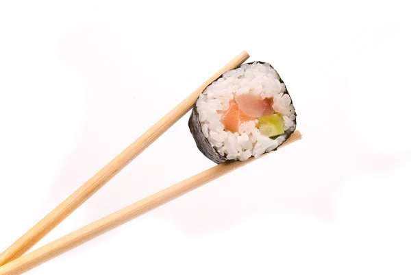 白い背景で隔離の箸と寿司 — ストック写真