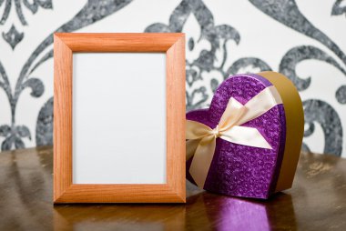 ahşap fotoğraf çerçevesi ve tablo hediye kutusu