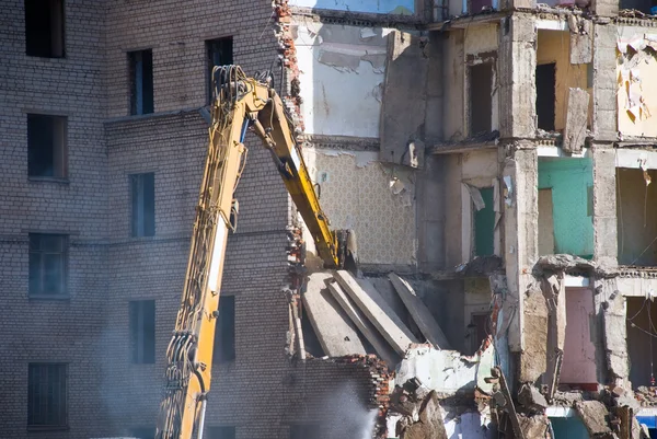 Demolarea clădirii în fum — Fotografie, imagine de stoc