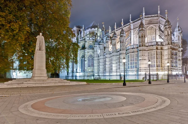 King George v Statue in London, England — Stockfoto