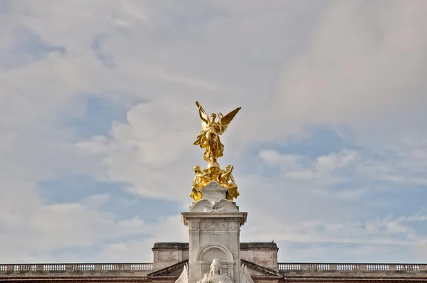 Königin-Victoria-Denkmal in London, England — Stockfoto