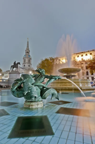 Trafalgar square in london, england — Stockfoto