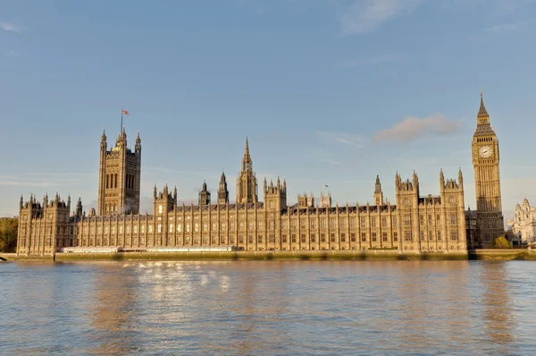 Parlamentsgebäude in London, England — Stockfoto
