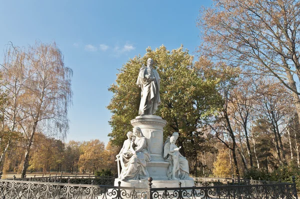 Άγαλμα του Γιόχαν Βόλφγκανγκ φον Γκαίτε στο Βερολίνο, Γερμανία — Φωτογραφία Αρχείου