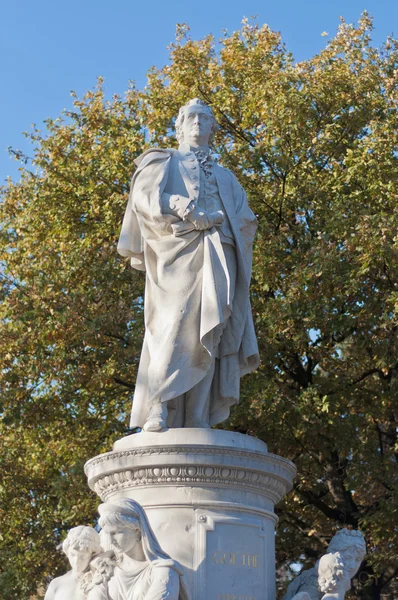 Estátua de Johann Wolfgang von Goethe em Berlim, Alemanha — Fotografia de Stock