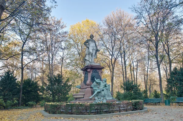 Estátua de Gotthold Ephraim Lessing em Berlim, Alemanha — Fotografia de Stock