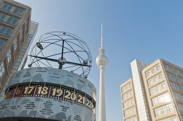 Weltzeituhr på alexanderplatz i berlin — Stockfoto