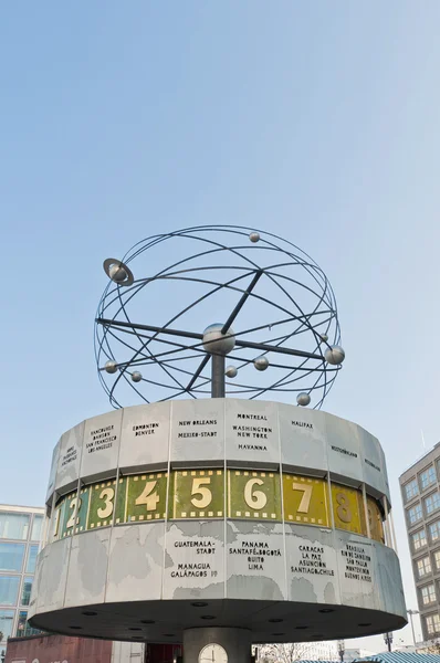 Weltzeituhr em Alexanderplatz em Berlim — Fotografia de Stock
