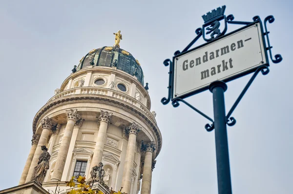 Gendarmenmarkt v Berlíně, Německo — Stock fotografie
