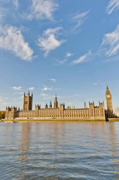 Casas del Parlamento en Londres, Inglaterra — Foto de Stock