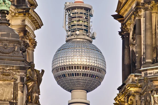 Fernsehturm in Berlijn, Duitsland — Stockfoto