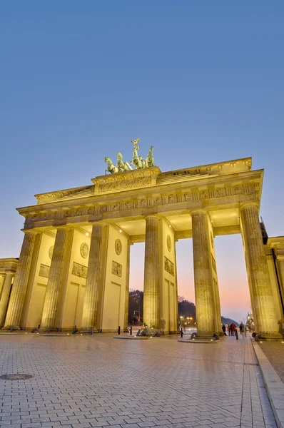 El Brandenburger Tor en Berlín, Alemania — Foto de Stock