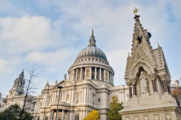 Saint Paulin katedraali Lontoossa, Englannissa — kuvapankkivalokuva