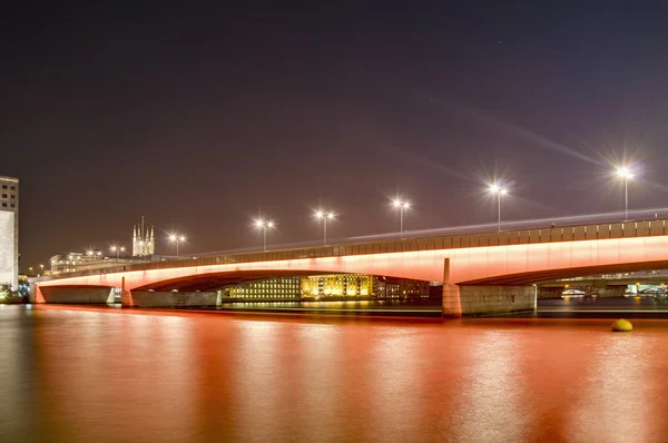 London bridge in Londen, Engeland — Stockfoto