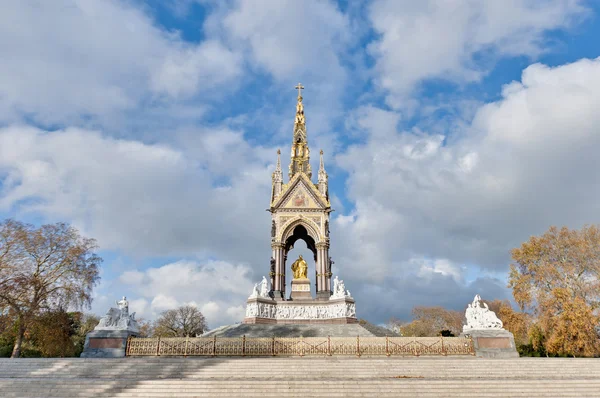 런던, 영국에서 앨버트 기념관 — 스톡 사진