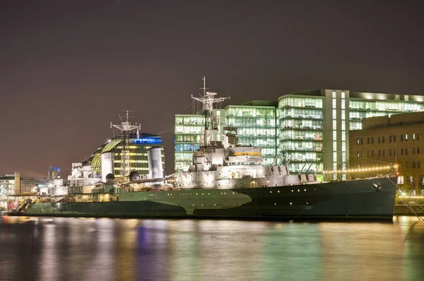 ロンドン、イングランドで hms ベルファスト軍艦 — ストック写真