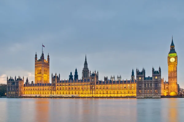 Parlamentsgebäude in London, England — Stockfoto