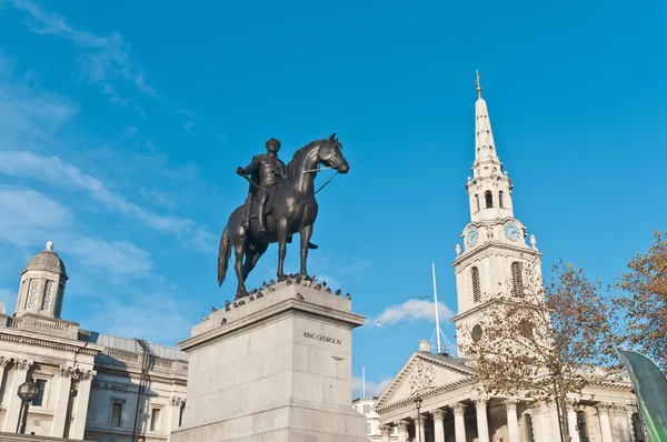 Koning george iv standbeeld in Londen, Engeland — Stockfoto