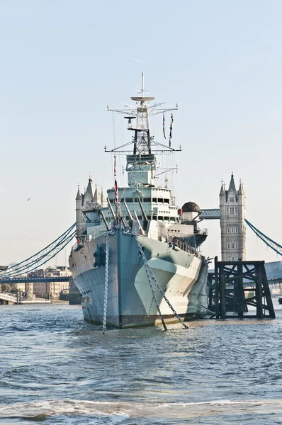 Buque de guerra HMS Belfast en Londres, Inglaterra — Foto de Stock