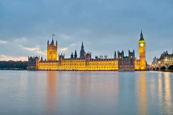 Здания парламента в Лондоне, Англия — стоковое фото