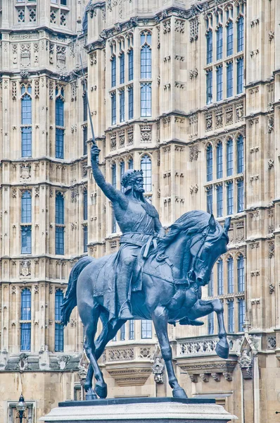 Статуя Ричарда I в Лондоне, Англия — стоковое фото