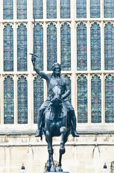 1. Richard statua w Londynie, Anglia — Zdjęcie stockowe