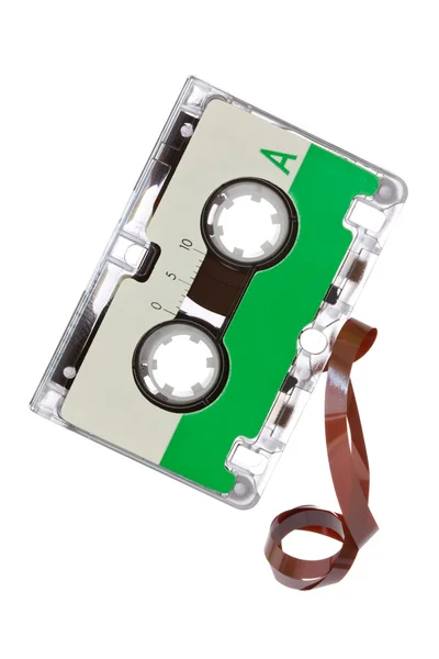 Cassete de áudio isolado sobre fundo branco — Fotografia de Stock