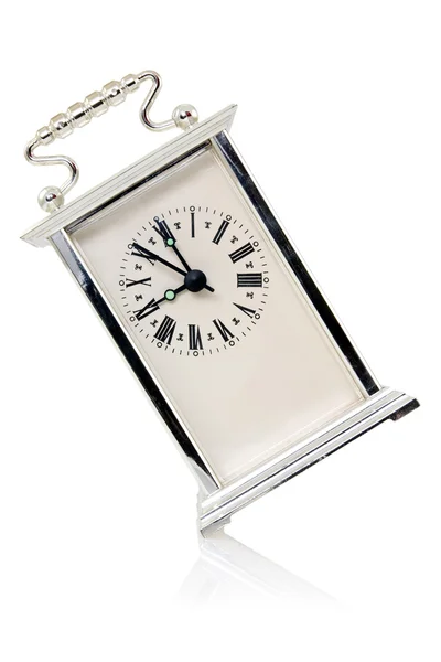 Старые аналоговые часы показывают девять часов — стоковое фото