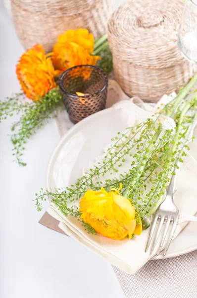Festive table setting with flowers — Stock Photo, Image