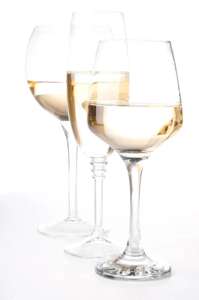 Τρία ποτήρια λευκό κρασί — Φωτογραφία Αρχείου