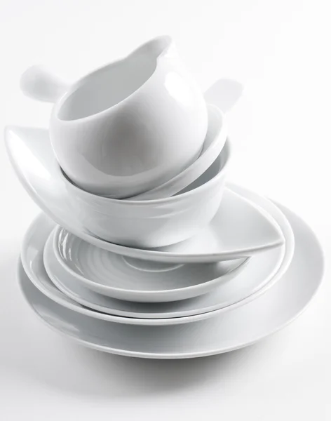 Pilha de pratos brancos limpos — Fotografia de Stock