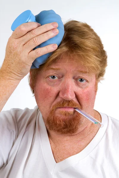 Kranker Mann mit Grippe — Stockfoto