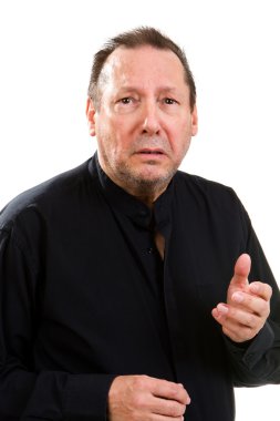 adam vurguladı