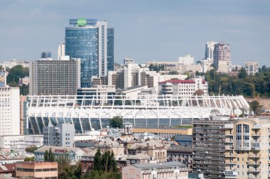 Kiev Futbol Stadyumu çatı euro için hazır görünüyor 2012