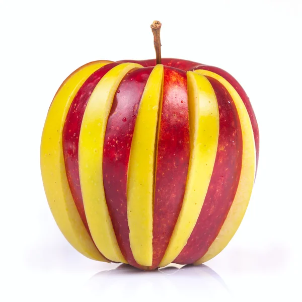 Owoce mieszane. zielone i czerwone jabłko — Zdjęcie stockowe