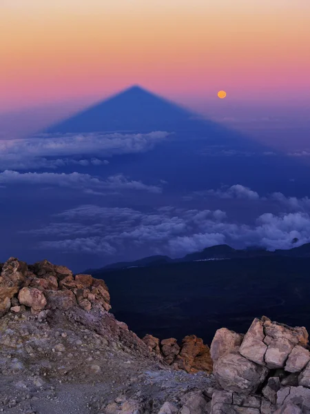 Sunrise on Teide, Big Shadow of the Mountain, Canary Islands, Spain — Stock Photo, Image