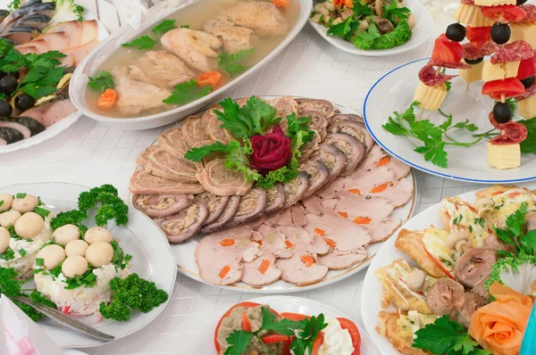 Comida de catering en una fiesta de bodas —  Fotos de Stock