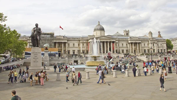 Trafalgar square en de nationale galerij — Stockfoto