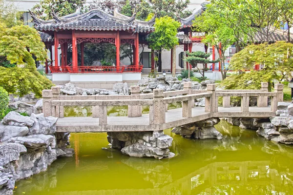 Typiska asiatiska trädgården — Stockfoto