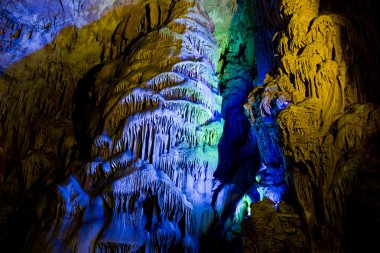 Guilin içinde Mağarası