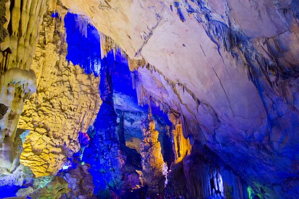 Cavern w guilin — Zdjęcie stockowe