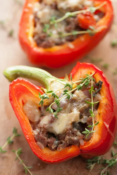 Stuffed paprika with meat and vegetables — Stock Photo, Image