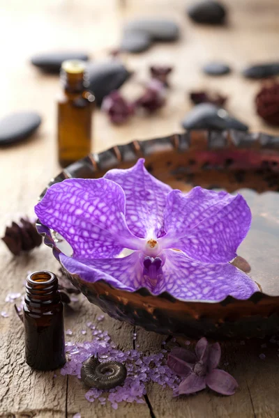 Spa met orchideebloem — Stockfoto