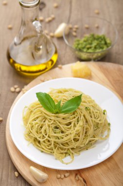 Pesto soslu spagetti.