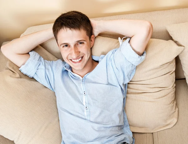 Handsome smiling young man — Stock Photo, Image