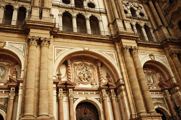 Antigua fachada de la catedral . —  Fotos de Stock
