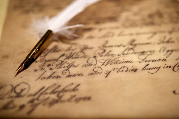 Gözlük ve InkWell üzerinde eski bir mektup — Stok fotoğraf